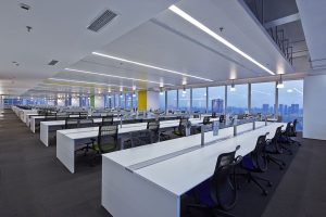 藍興深圳辦公室裝修_公共辦公區(qū)