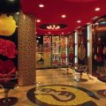 理發(fā)店裝修輕奢風(fēng)現(xiàn)代紅色天花吊頂瓷磚設(shè)計(jì)地板裝修