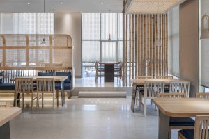 簡約原木風餐廳大堂雅座裝修設(shè)計