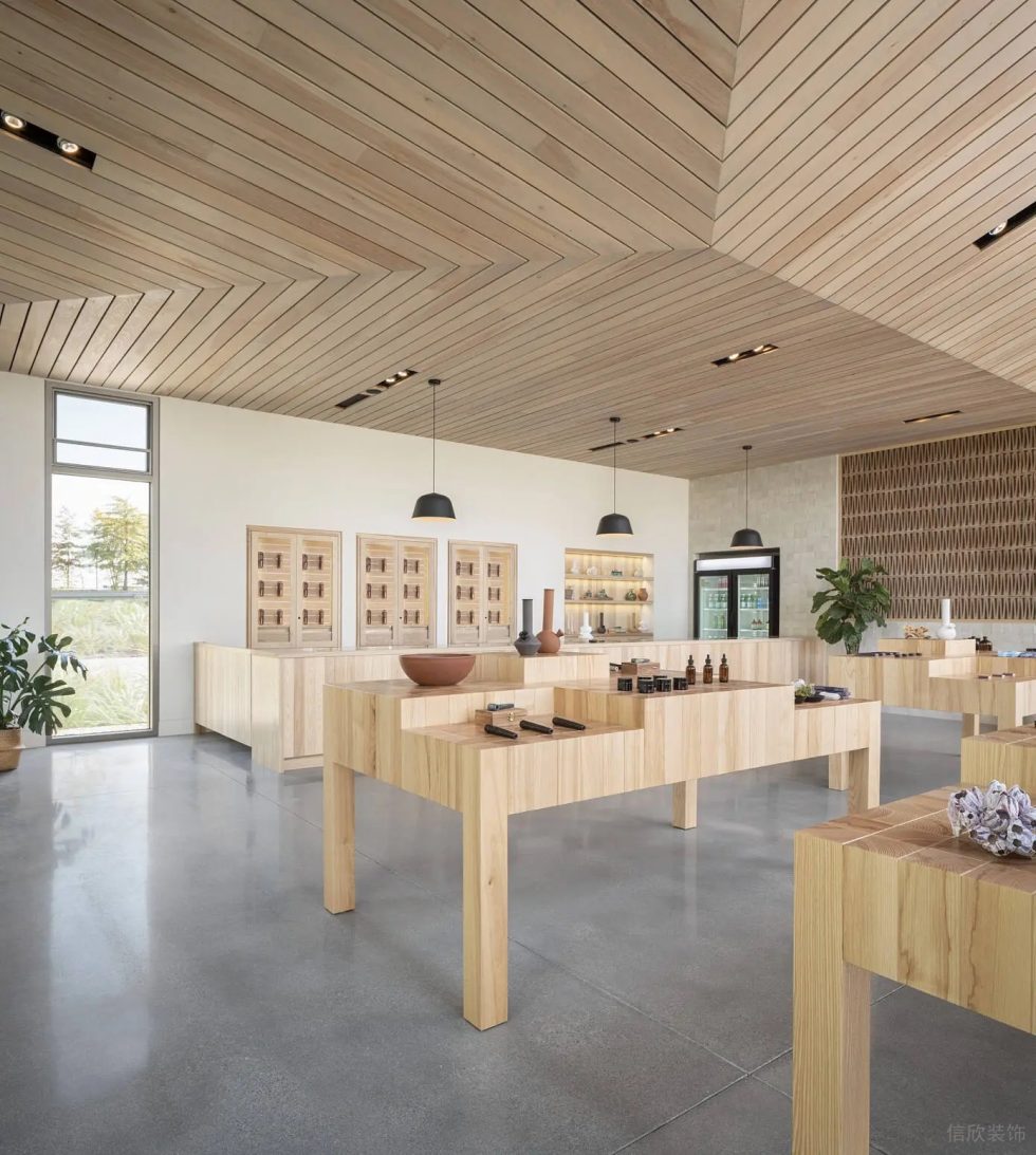 深圳市福田區(qū)華強(qiáng)原木風(fēng)海藻品牌 SeaWeed Co旗艦店裝修設(shè)計(jì)-原木風(fēng)展臺